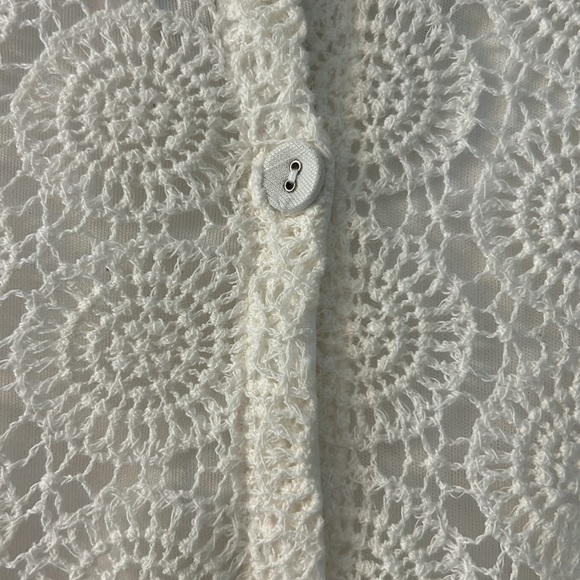 Laffaire White Crochet Button Back Top Size Medium - Picture 6 of 6